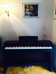 YAMAHA: E-Piano Clavinova CLP 525