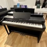 YAMAHA: E-Piano CLP 825